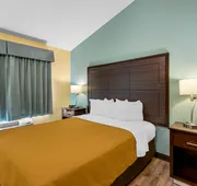 Econo Lodge Inn & Suites Eau Claire South hotel detail image 5