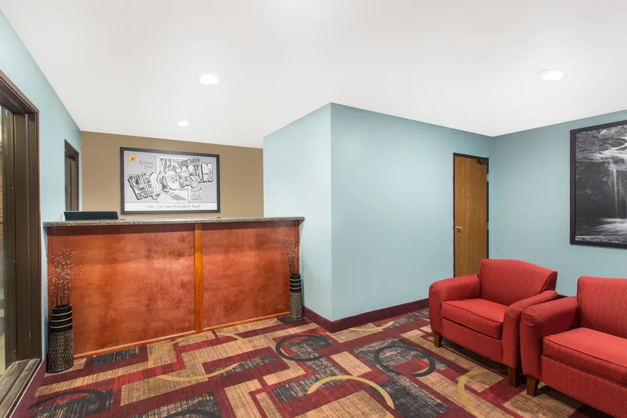 Super 8 by Wyndham Eau Claire I-94 hotel detail image 2