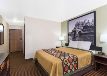 Super 8 by Wyndham Eau Claire I-94 hotel thumbnail 8
