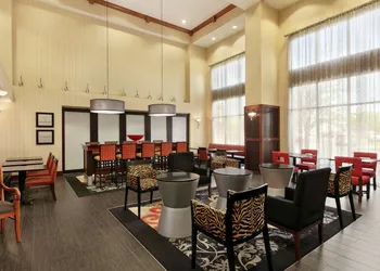 Hampton Inn & Suites Lawton hotel thumbnail 2