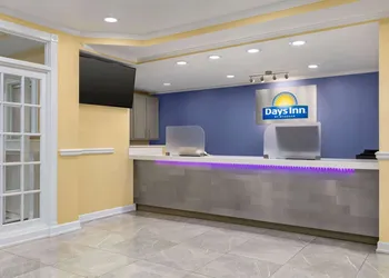 Days Inn by Wyndham Kingsland GA hotel thumbnail 4