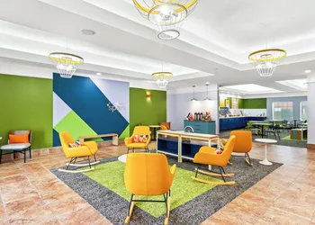 Spark by Hilton Kingsland hotel thumbnail 2