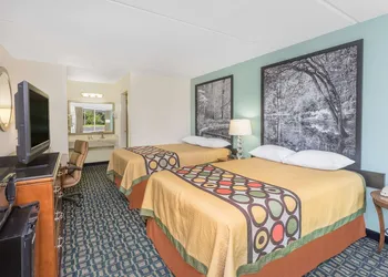 Super 8 By Wyndham Kingsland I-95/Naval Base Area hotel thumbnail 4