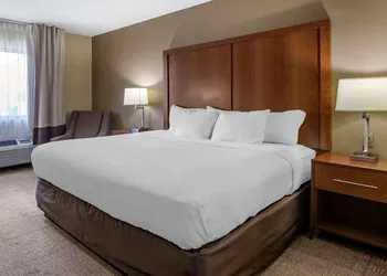 Comfort Inn Moline - Quad Cities hotel thumbnail 5