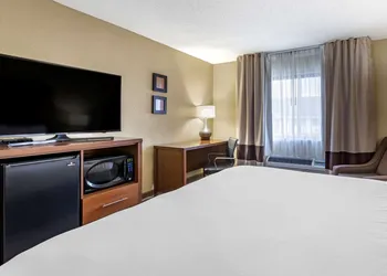 Comfort Inn Moline - Quad Cities hotel thumbnail 7