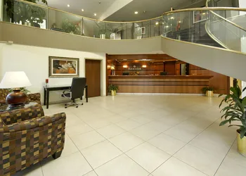 Ramada by Wyndham Bettendorf hotel thumbnail 3