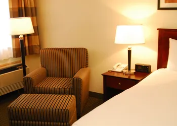 Ramada by Wyndham Bettendorf hotel thumbnail 8