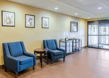 Comfort Suites Wytheville near Conference Center hotel thumbnail 2