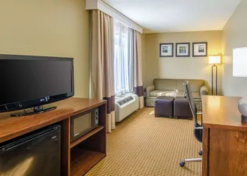 Comfort Suites Wytheville near Conference Center hotel thumbnail 8