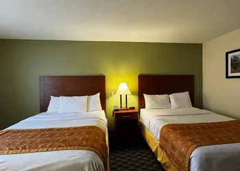 Deluxe Inn Wytheville hotel thumbnail 5