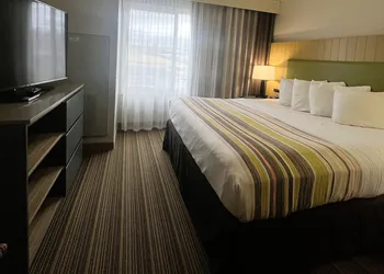 Country Inn & Suites by Radisson, Wytheville, VA hotel thumbnail 5