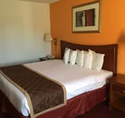 Laketree Inn And Suites Marion hotel detail image 4