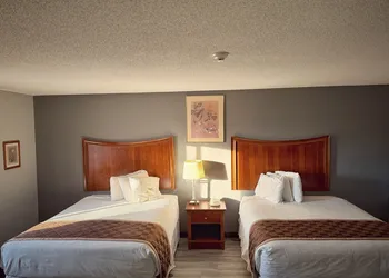 Laketree Inn And Suites Marion hotel thumbnail 7