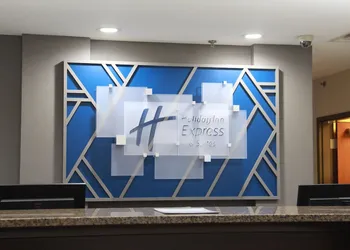 Holiday Inn Express and Suites Wytheville by IHG hotel thumbnail 2