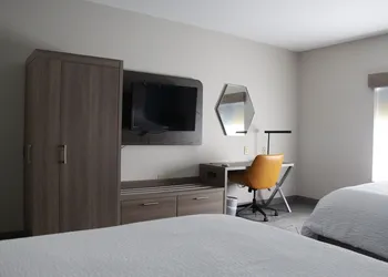Holiday Inn Express and Suites Wytheville by IHG hotel thumbnail 3