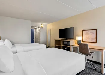 Spark by Hilton Wytheville Holston Rd I 81 hotel thumbnail 6