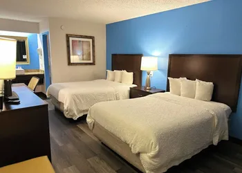 American Inn and Suites Bishop hotel thumbnail 7
