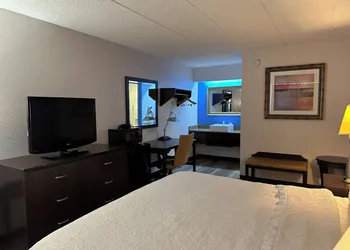 American Inn and Suites Bishop hotel thumbnail 8