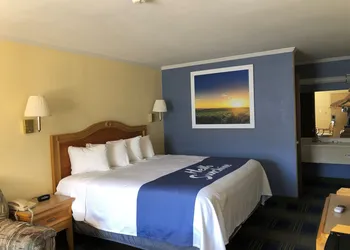 Days Inn by Wyndham Alamogordo/White Sands hotel thumbnail 3