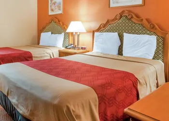 Econo Lodge Hobbs hotel thumbnail 6