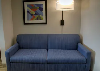 Holiday Inn Express Rochelle by IHG hotel thumbnail 3
