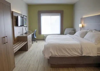 Holiday Inn Express Rochelle by IHG hotel thumbnail 6