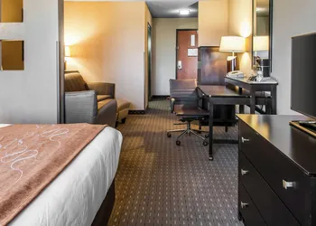 Comfort Suites Hobbs hotel thumbnail 7