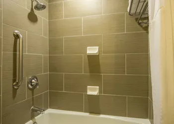 Holiday Inn Express Hotel & Suites Hobbs by IHG hotel thumbnail 7