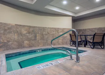 Holiday Inn Express Hotel & Suites Hobbs by IHG hotel thumbnail 8