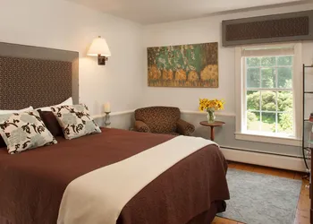 The Inn at Round Barn Farm hotel thumbnail 3