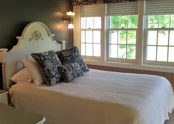 The Inn at Round Barn Farm hotel thumbnail 6