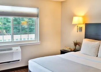 Align Inn Vermont hotel thumbnail 5