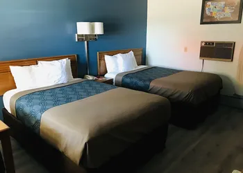 Econo Lodge Saint Albans hotel thumbnail 4