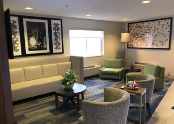 Holiday Inn Express Mt Vernon by IHG hotel thumbnail 7
