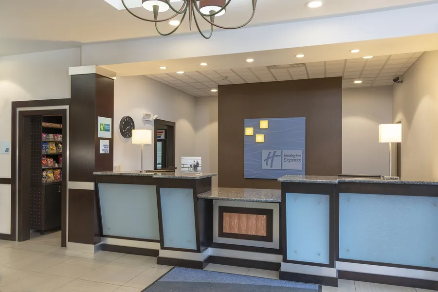 Holiday Inn Express Hotel & Suites New Philadelphia by IHG hotel detail image 2