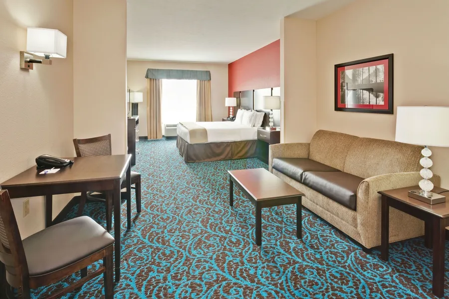 Holiday Inn Express Hotel & Suites New Philadelphia by IHG hotel detail image 6