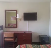 Farmington Inn hotel detail image 4