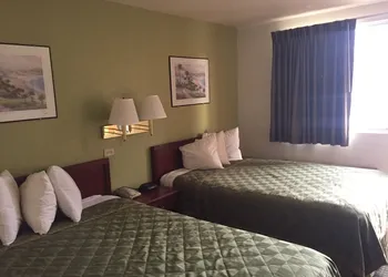 Farmington Inn hotel thumbnail 5