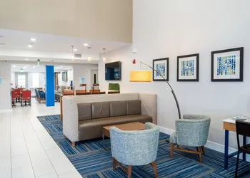 Holiday Inn Express & Suites Lake Forest by IHG hotel thumbnail 3