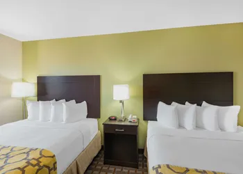 Baymont Inn by Wyndham Farmington hotel thumbnail 6
