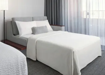 Courtyard by Marriott Farmington hotel thumbnail 7