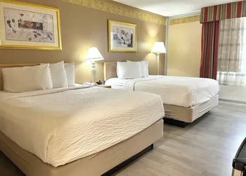 Brentwood Inn & Garden hotel thumbnail 6