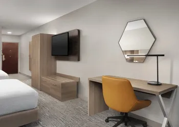 Holiday Inn Express Hotel & Suites Chambersburg by IHG hotel thumbnail 6