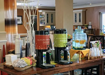 Hilton Garden Inn Aberdeen hotel thumbnail 2