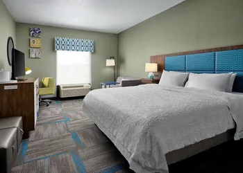Hampton Inn Covington hotel thumbnail 4
