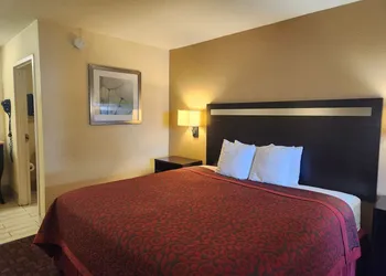 Days Inn by Wyndham Hammond hotel thumbnail 7