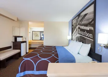 Super 8 by Wyndham Hammond hotel thumbnail 6
