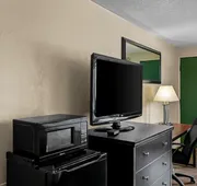 Americas Best Value Inn Martinsburg hotel detail image 7