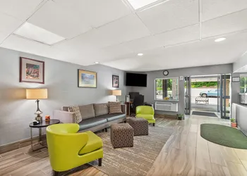 Quality Inn Harpers Ferry - Charles Town hotel thumbnail 4