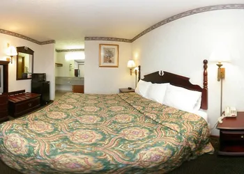 Econo Lodge Thomaston hotel thumbnail 4